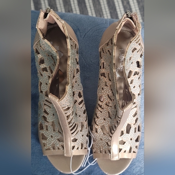 Madeline Stuart Floral Design Rose Gold & Rhinestone Peep-Toe Heels Size 8 - Picture 7 of 7